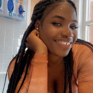 Meet your Posher, Annick